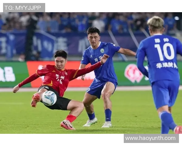 南京足球队中路突破战术解析与实战应用探讨